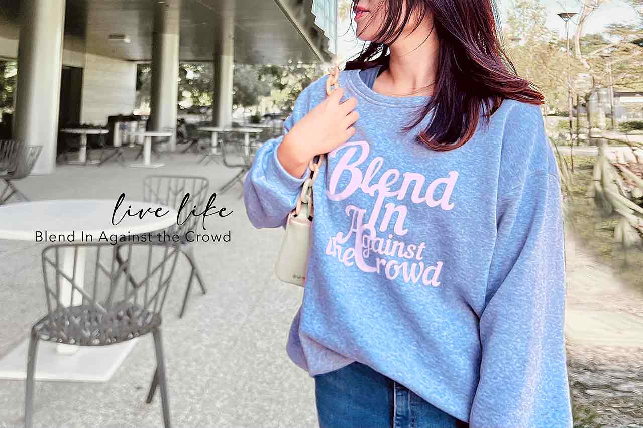 Cursive Women Sweatshirt | brown