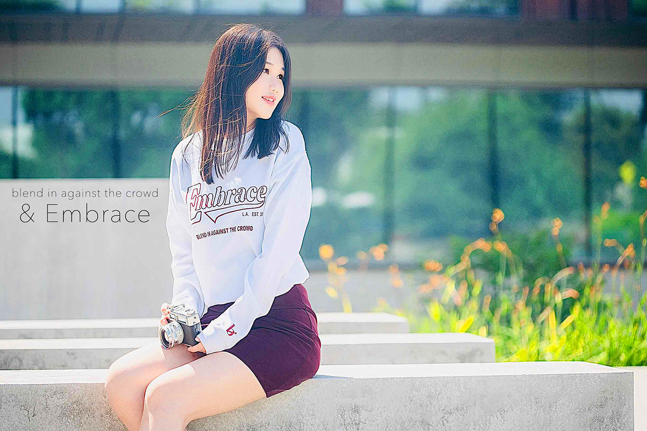 College Women Sweatshirt | white